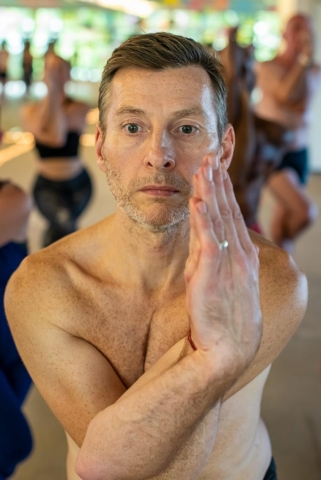 Hot Studio Yoga Photoshoot Mauro (30)