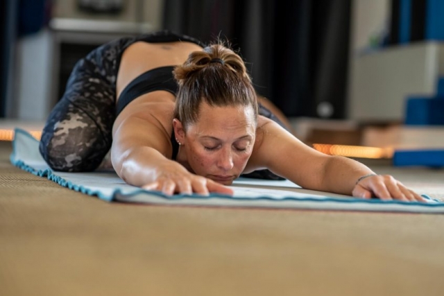 Hot Studio Yoga Photoshoot Mauro (6)